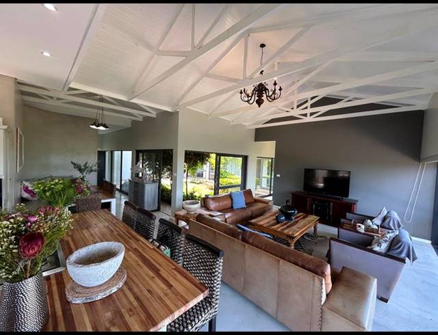 4 BEDROOM HOUSE FOR SALE IN ZINI RIVER ESTATE